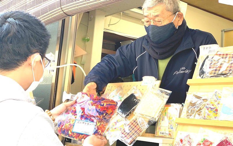 店頭販売、バザーの様子